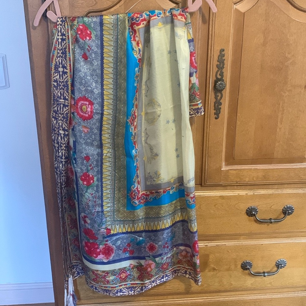 PERFECT JOHNNY WAS SILK SCARF 💖🌺🌼💖